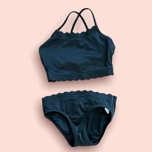 Crewcuts black scalloped swim suit size 3